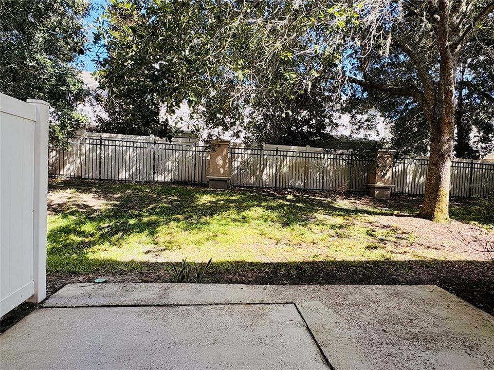 Active With Contract: $2,200 (3 beds, 2 baths, 1689 Square Feet)