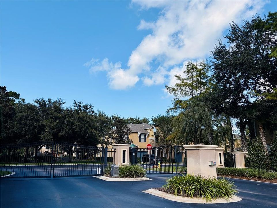 Active With Contract: $2,200 (3 beds, 2 baths, 1689 Square Feet)