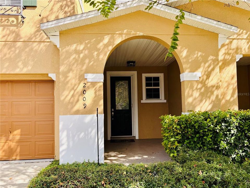 Active With Contract: $2,200 (3 beds, 2 baths, 1689 Square Feet)