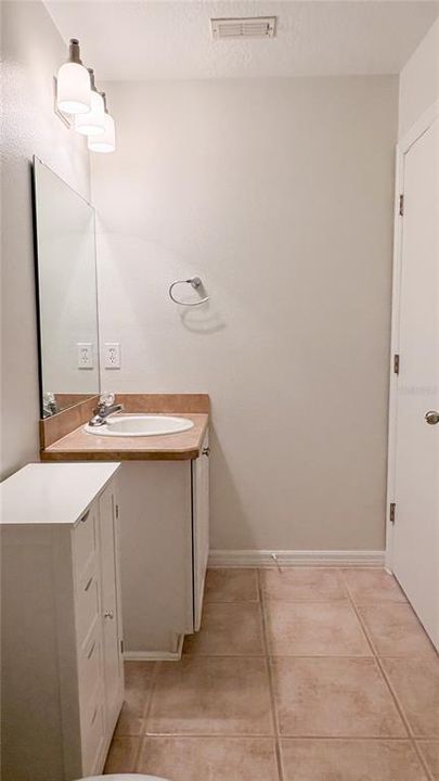 Active With Contract: $2,200 (3 beds, 2 baths, 1689 Square Feet)