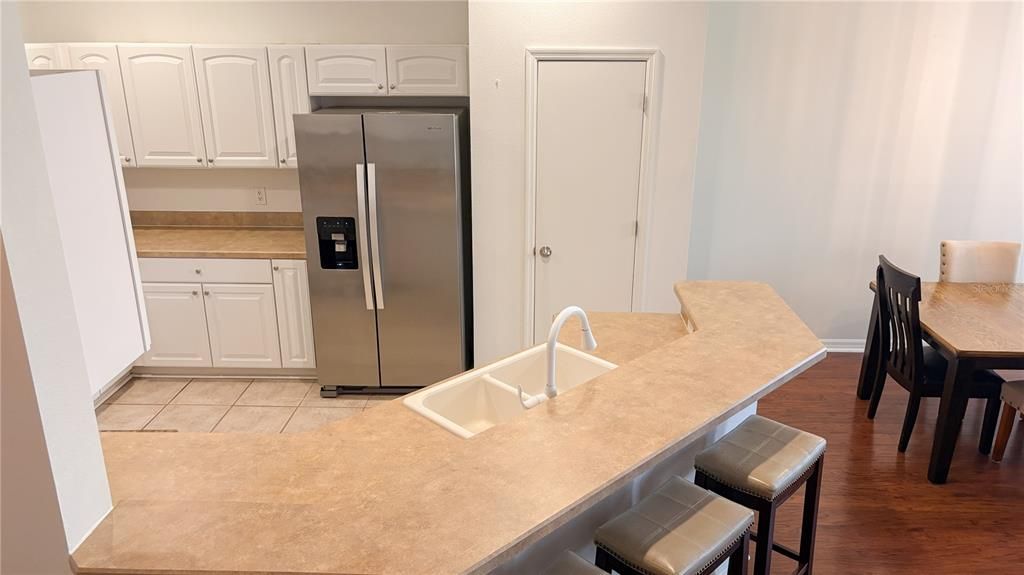 Active With Contract: $2,200 (3 beds, 2 baths, 1689 Square Feet)