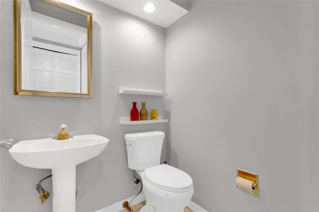 出租: $4,000 (4 贝兹, 3 浴室, 3032 平方英尺)