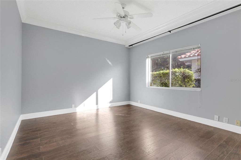 出租: $4,000 (4 贝兹, 3 浴室, 3032 平方英尺)