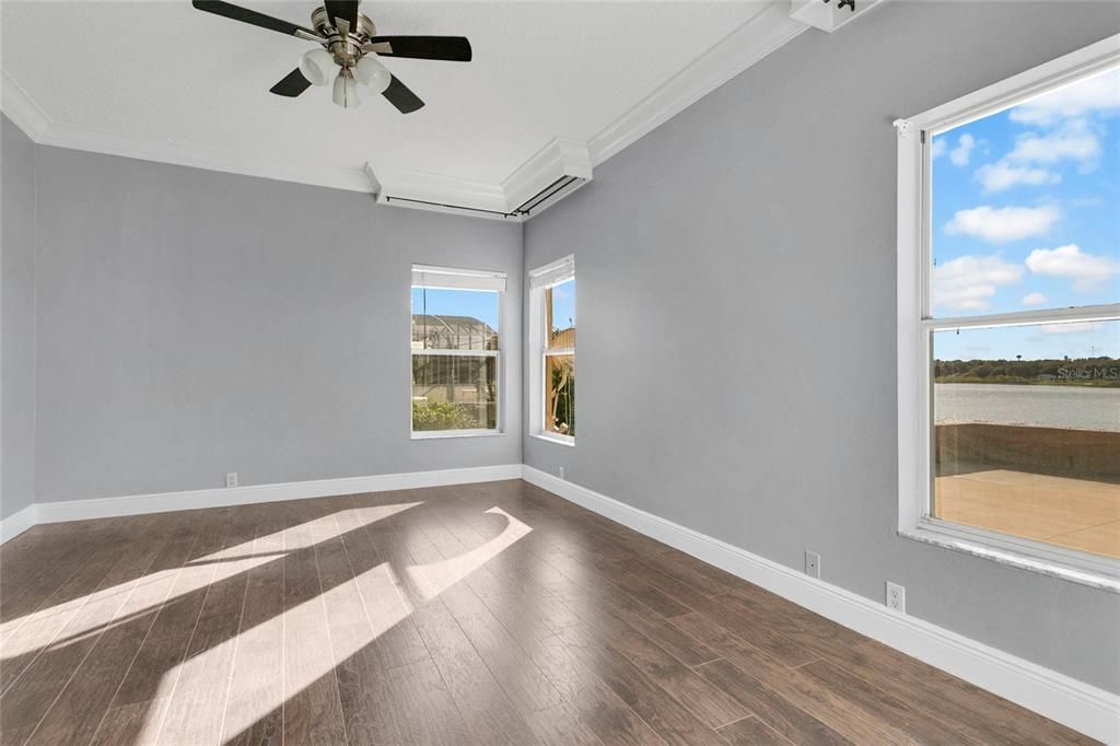 出租: $4,000 (4 贝兹, 3 浴室, 3032 平方英尺)