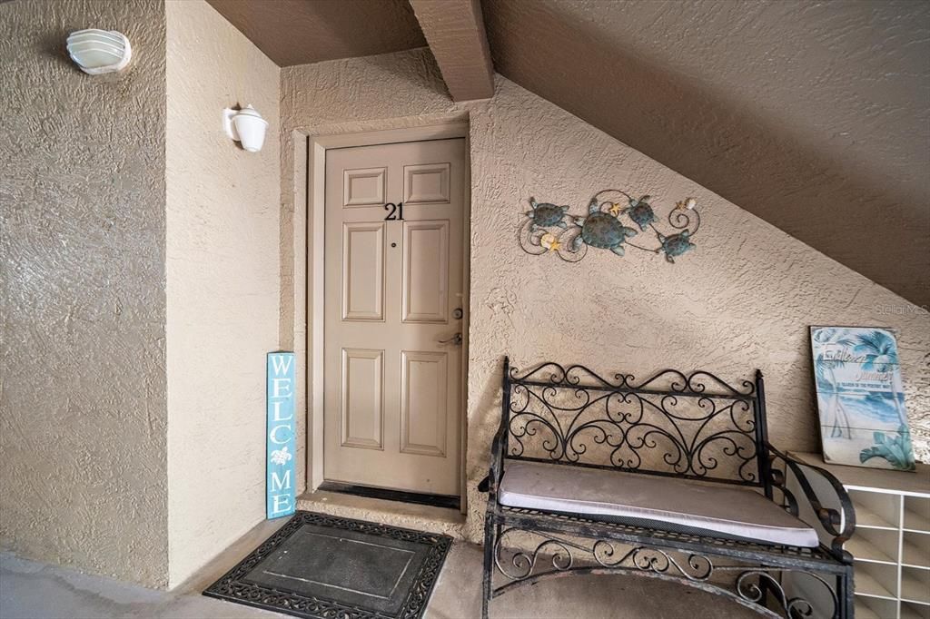 For Sale: $425,000 (1 beds, 1 baths, 875 Square Feet)