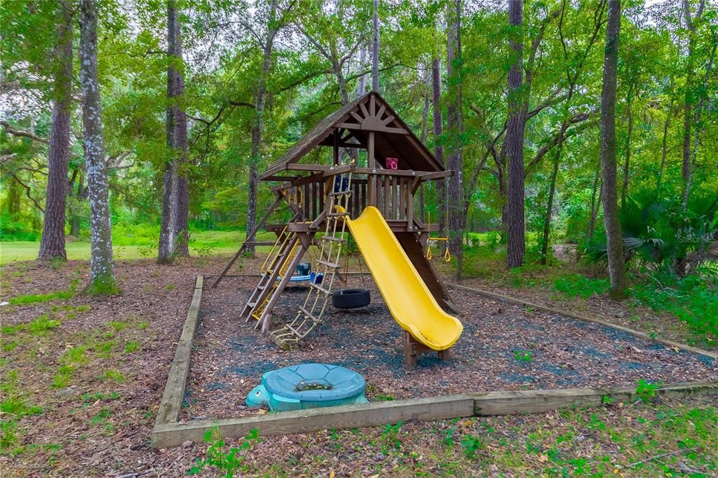 For Rent: $6,500 (4 beds, 3 baths, 3751 Square Feet)