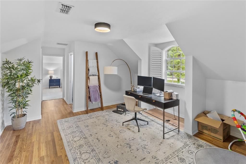 For Rent: $6,500 (4 beds, 3 baths, 3751 Square Feet)