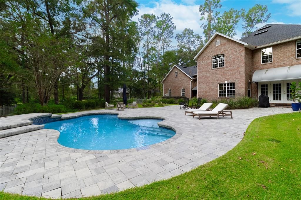 For Rent: $6,500 (4 beds, 3 baths, 3751 Square Feet)