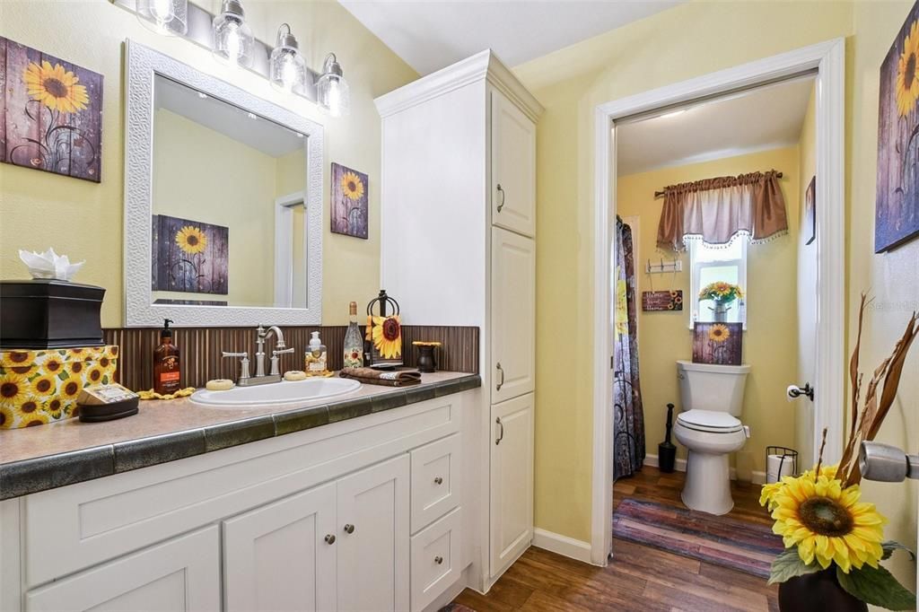 待售: $775,000 (3 贝兹, 2 浴室, 1994 平方英尺)