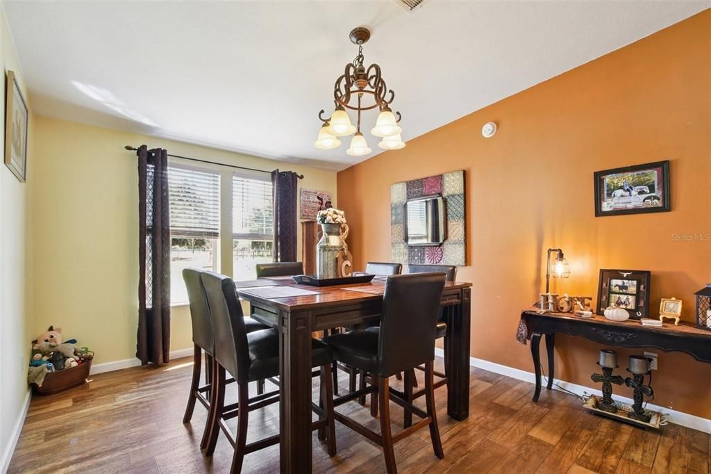 待售: $775,000 (3 贝兹, 2 浴室, 1994 平方英尺)