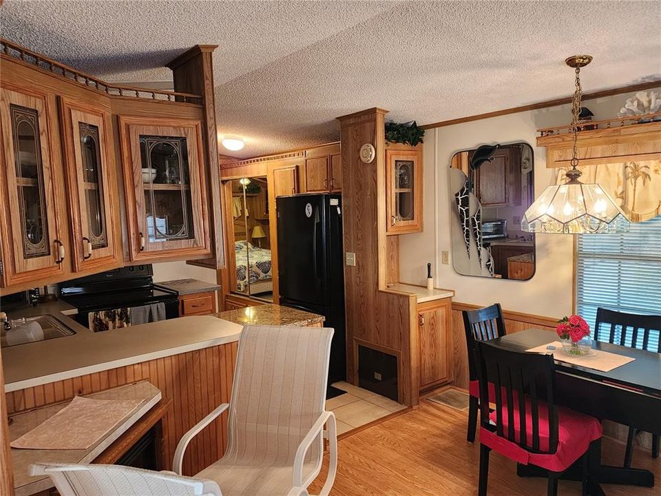 For Sale: $169,000 (1 beds, 1 baths, 800 Square Feet)