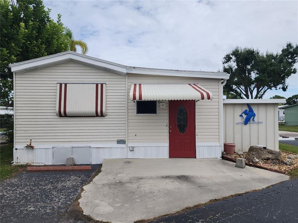 For Sale: $169,000 (1 beds, 1 baths, 800 Square Feet)