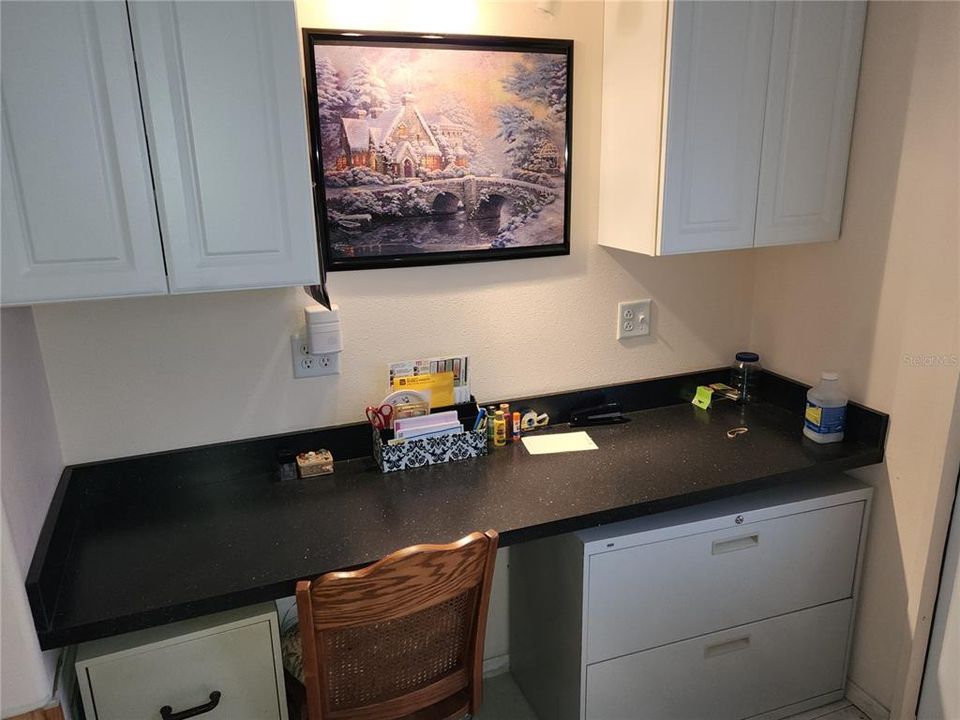 For Sale: $169,000 (1 beds, 1 baths, 800 Square Feet)