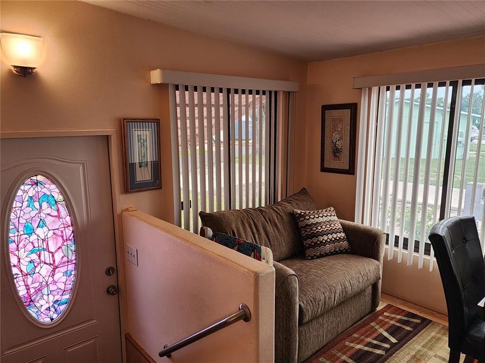 For Sale: $169,000 (1 beds, 1 baths, 800 Square Feet)