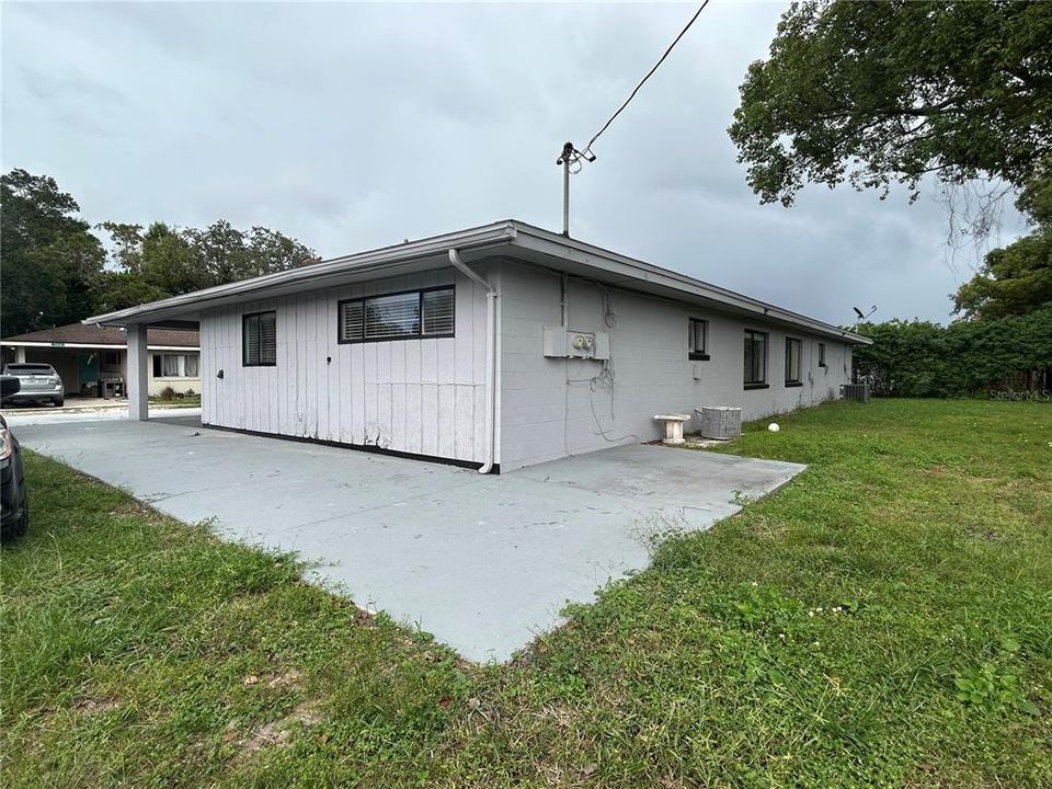 Active With Contract: $1,600 (2 beds, 2 baths, 1191 Square Feet)