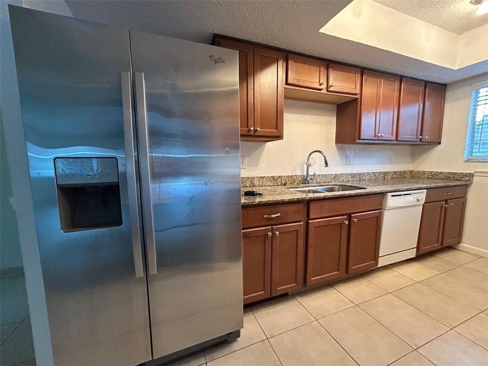 Active With Contract: $1,600 (2 beds, 2 baths, 1191 Square Feet)