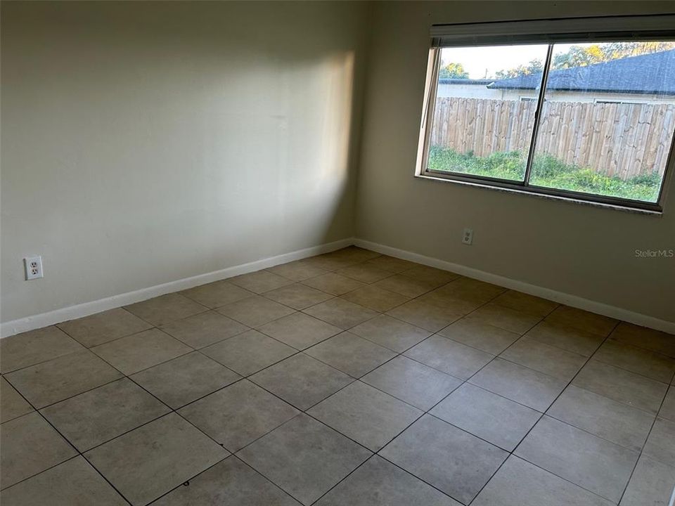 Active With Contract: $1,600 (2 beds, 2 baths, 1191 Square Feet)