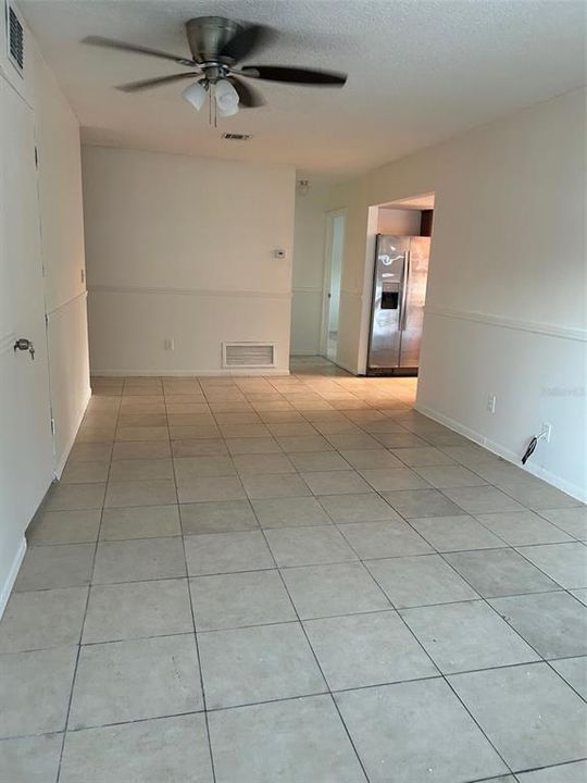 Active With Contract: $1,600 (2 beds, 2 baths, 1191 Square Feet)
