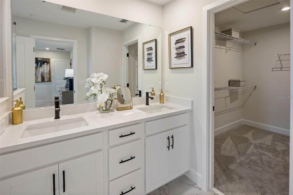 合同活跃: $304,990 (3 贝兹, 2 浴室, 1476 平方英尺)