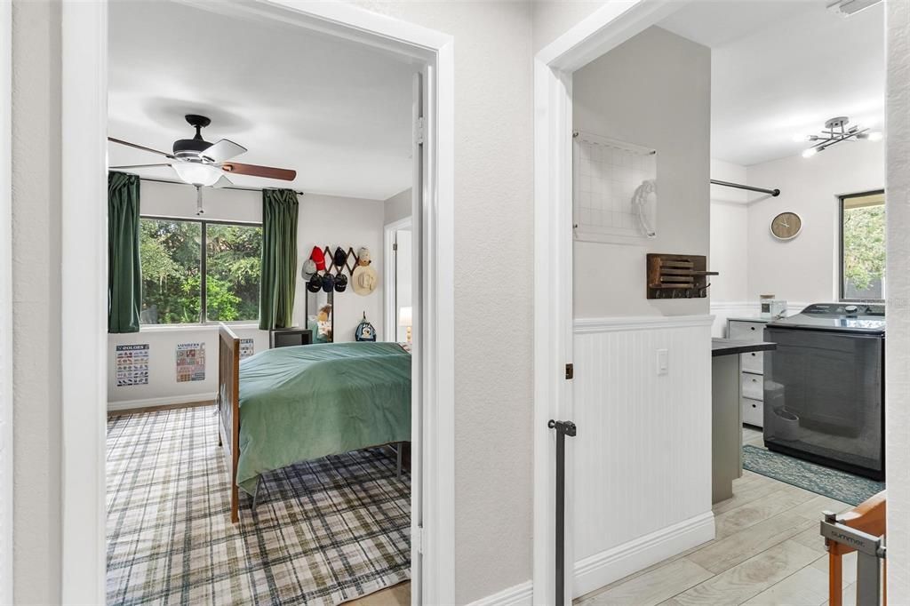 En Venta: $1,300,000 (4 camas, 2 baños, 2616 Pies cuadrados)