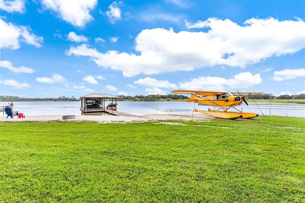 En Venta: $1,300,000 (4 camas, 2 baños, 2616 Pies cuadrados)