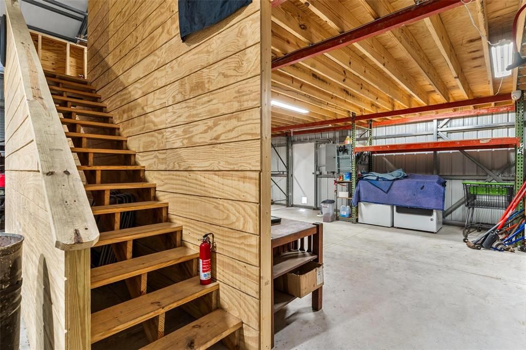 En Venta: $1,300,000 (4 camas, 2 baños, 2616 Pies cuadrados)