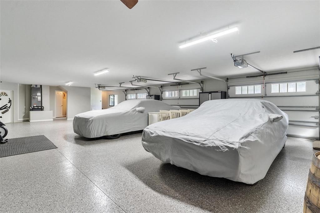 En Venta: $1,300,000 (4 camas, 2 baños, 2616 Pies cuadrados)