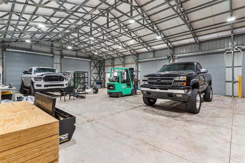 En Venta: $1,300,000 (4 camas, 2 baños, 2616 Pies cuadrados)