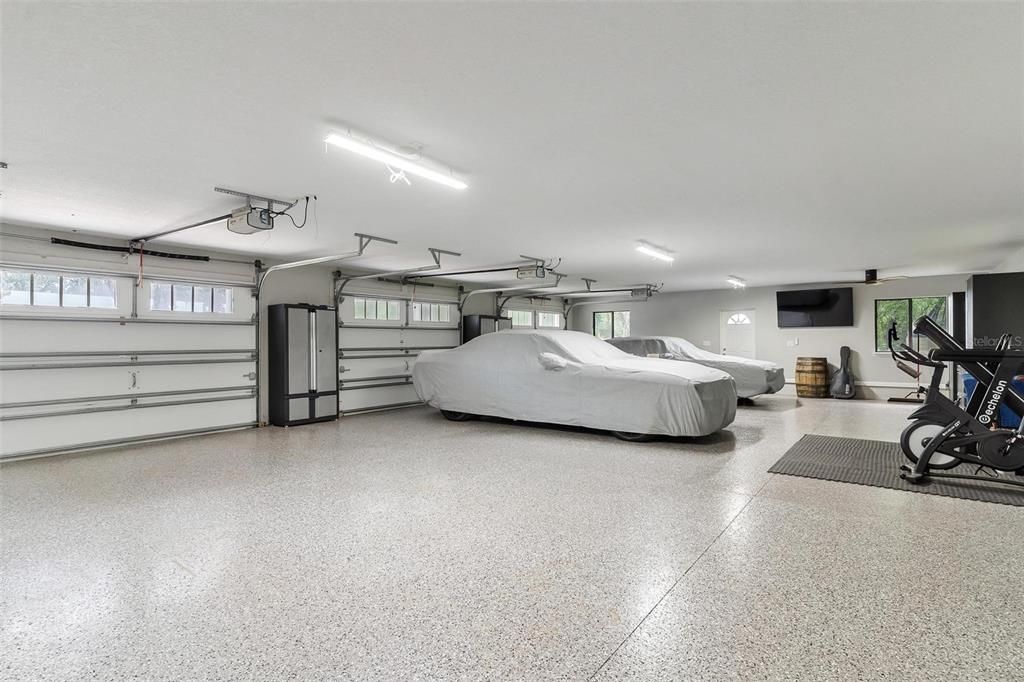 En Venta: $1,300,000 (4 camas, 2 baños, 2616 Pies cuadrados)