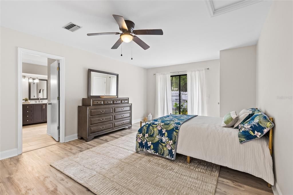 For Sale: $644,900 (5 beds, 3 baths, 3294 Square Feet)