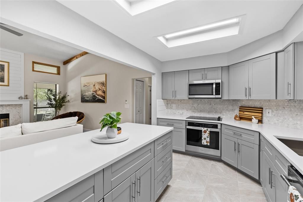 For Sale: $644,900 (5 beds, 3 baths, 3294 Square Feet)