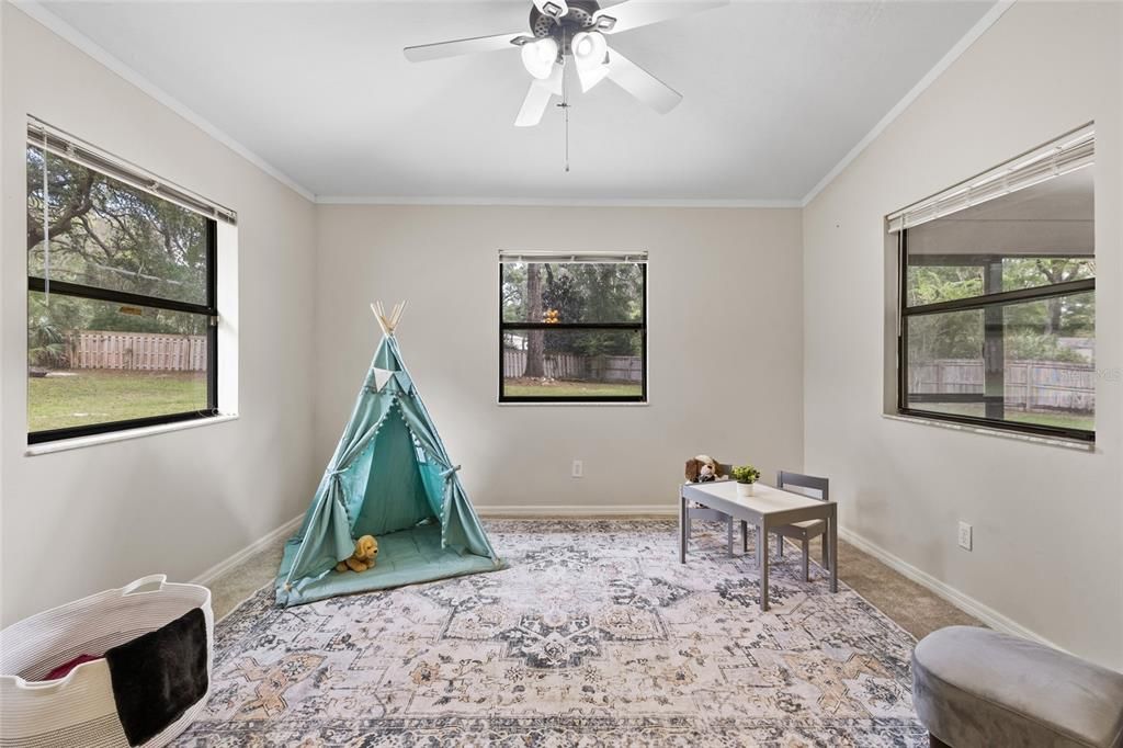 For Sale: $644,900 (5 beds, 3 baths, 3294 Square Feet)