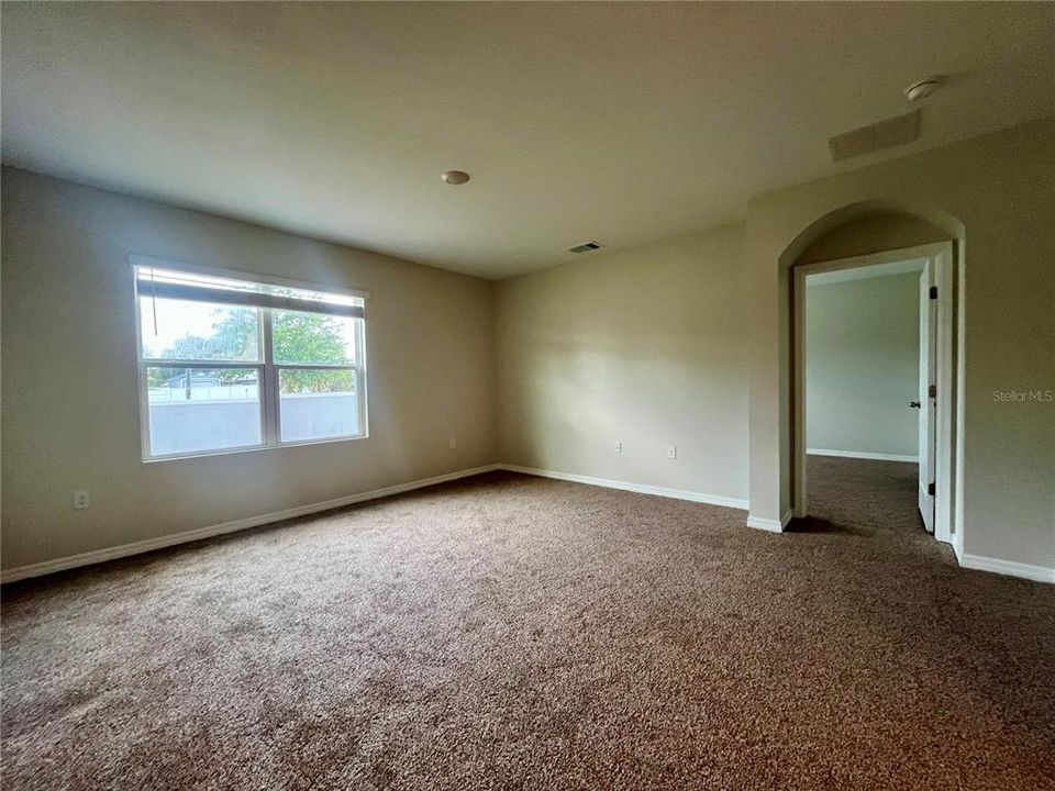 出租: $1,950 (4 贝兹, 2 浴室, 1851 平方英尺)