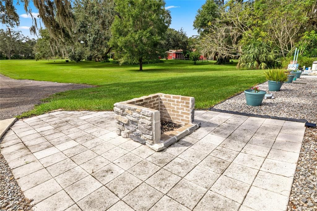 En Venta: $699,000 (4 camas, 3 baños, 3390 Pies cuadrados)