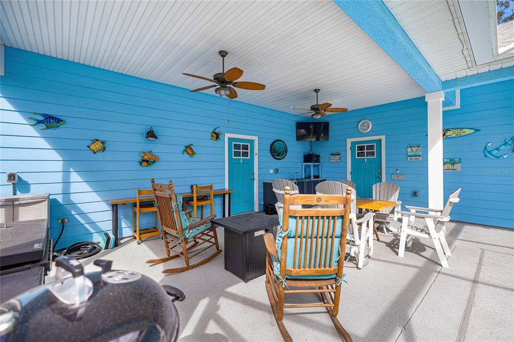 En Venta: $699,000 (4 camas, 3 baños, 3390 Pies cuadrados)