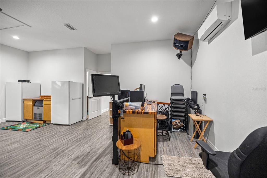 En Venta: $699,000 (4 camas, 3 baños, 3390 Pies cuadrados)