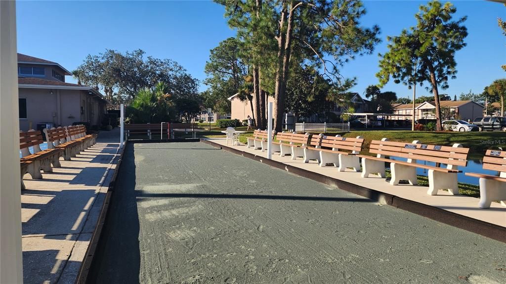 Active With Contract: $125,000 (2 beds, 1 baths, 835 Square Feet)
