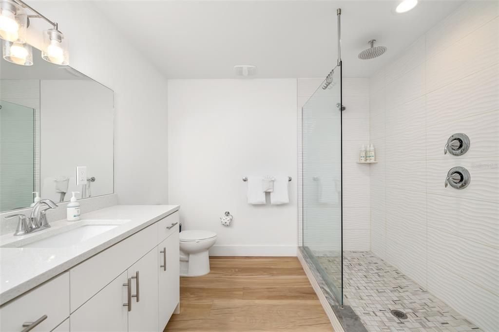 For Sale: $750,000 (3 beds, 3 baths, 1440 Square Feet)