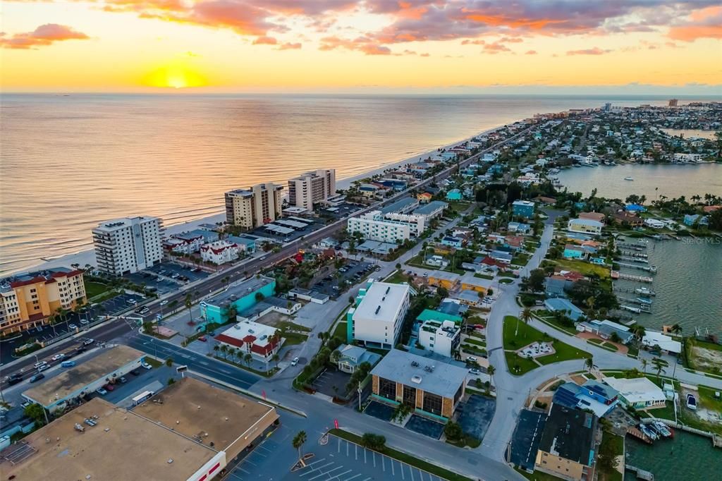 For Sale: $750,000 (3 beds, 3 baths, 1440 Square Feet)