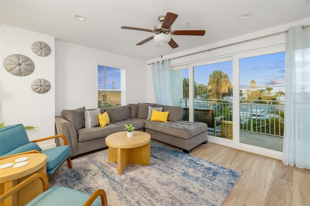 For Sale: $750,000 (3 beds, 3 baths, 1440 Square Feet)