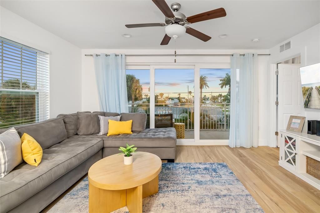 For Sale: $750,000 (3 beds, 3 baths, 1440 Square Feet)