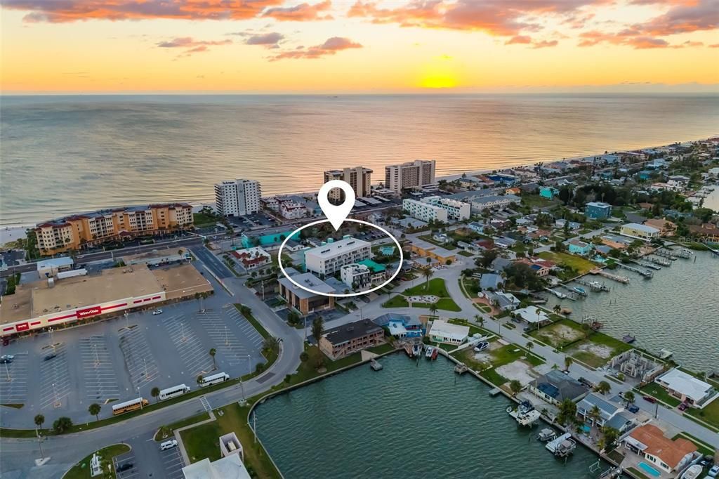 For Sale: $750,000 (3 beds, 3 baths, 1440 Square Feet)