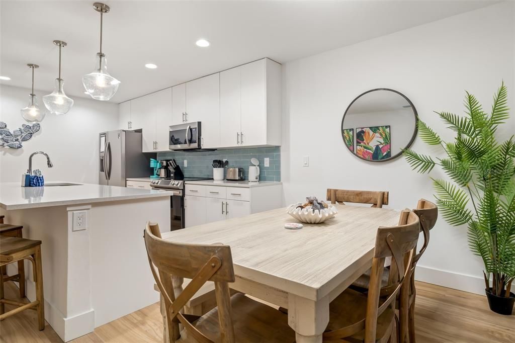 For Sale: $750,000 (3 beds, 3 baths, 1440 Square Feet)