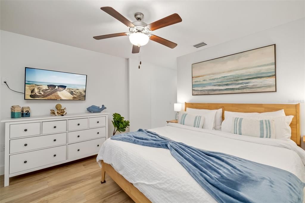 For Sale: $750,000 (3 beds, 3 baths, 1440 Square Feet)