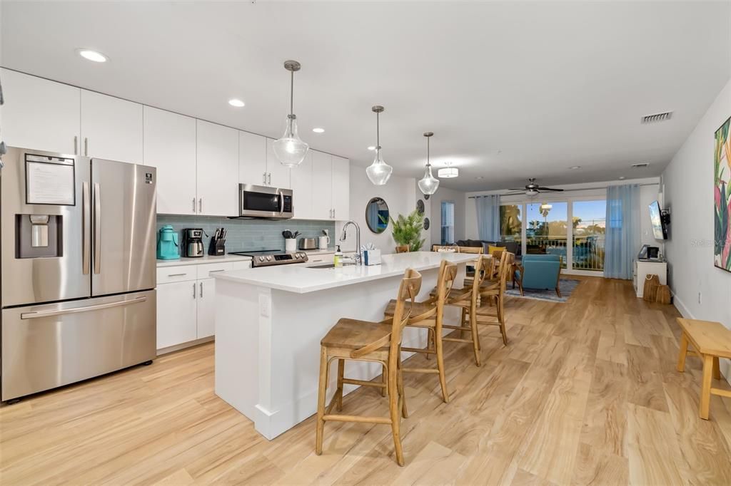 For Sale: $750,000 (3 beds, 3 baths, 1440 Square Feet)