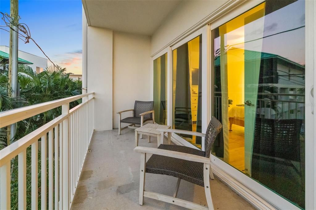 For Sale: $750,000 (3 beds, 3 baths, 1440 Square Feet)