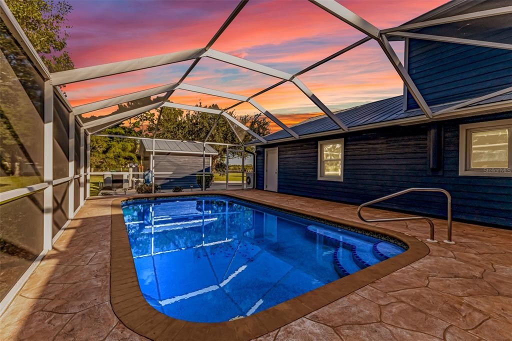 En Venta: $639,000 (3 camas, 2 baños, 2439 Pies cuadrados)