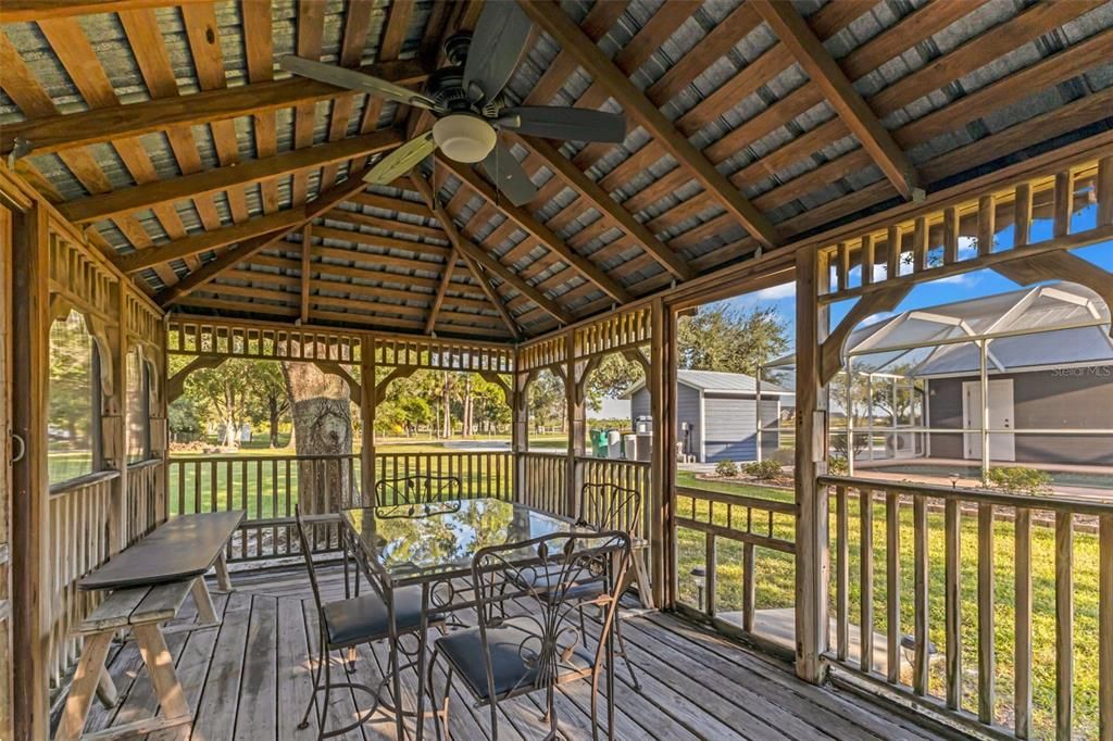 En Venta: $639,000 (3 camas, 2 baños, 2439 Pies cuadrados)