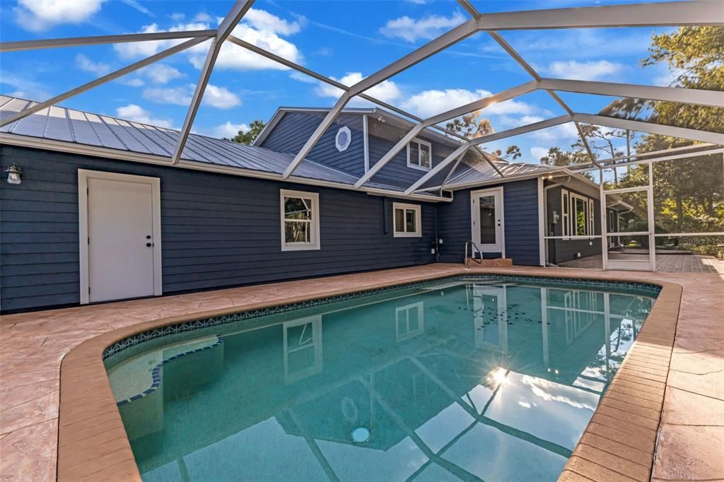 En Venta: $639,000 (3 camas, 2 baños, 2439 Pies cuadrados)