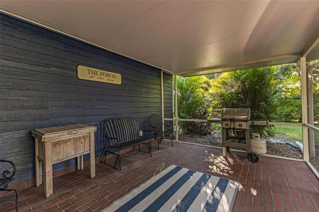 En Venta: $639,000 (3 camas, 2 baños, 2439 Pies cuadrados)